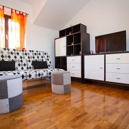 Apartment Kika Pula Exterior photo