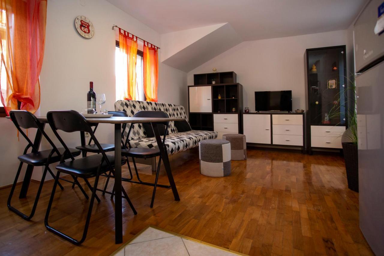 Apartment Kika Pula Exterior photo
